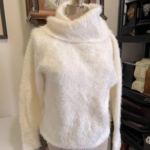 Ivory cowl neck sweater, never worn. Steve Madden. Bought through stitchfix.